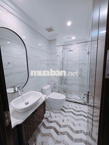CHO THUÊ LIỀN KỀ 5 TẦNG – FULL ĐỒ CAO CẤP SÁT VINCOM – 20 TRIỆU/THÁNG