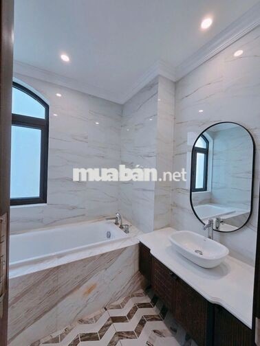 CHO THUÊ LIỀN KỀ 5 TẦNG – FULL ĐỒ CAO CẤP SÁT VINCOM – 20 TRIỆU/THÁNG