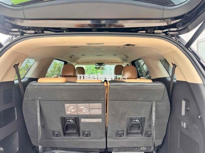 Kia Carnival Luxury 2022 8 chỗ Đen 78000 km