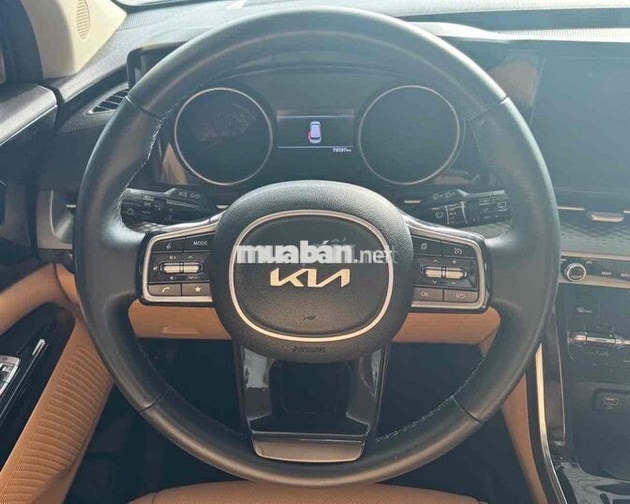 Kia Carnival Luxury 2022 8 chỗ Đen 78000 km