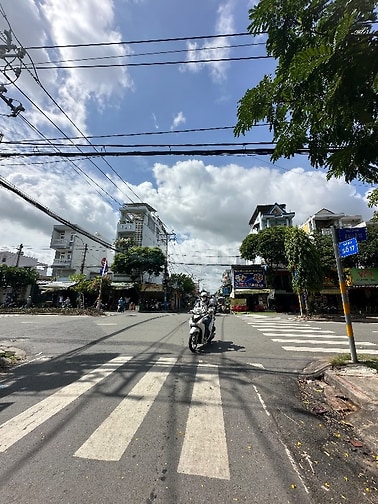 Nhà đẹp 3 tầng sân thượng, Phước Bình Q9, 100m2, giá 10,5 tỷ. 