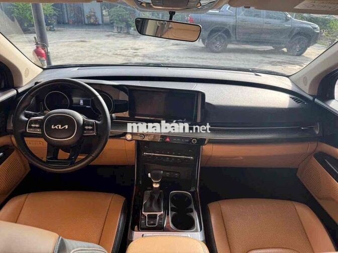 Kia Carnival Luxury 2022 8 chỗ Đen 78000 km