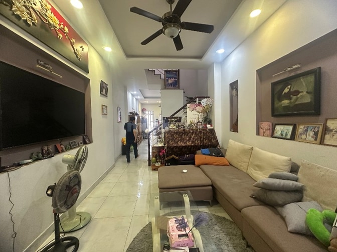 Nhà đẹp 3 tầng sân thượng, Phước Bình Q9, 100m2, giá 10,5 tỷ. 