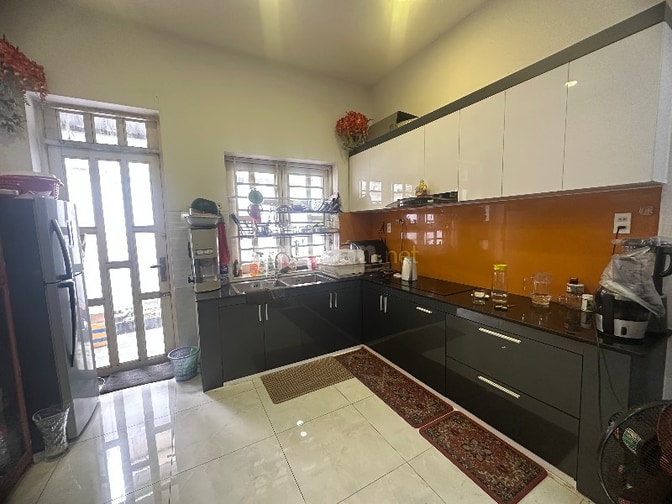 Nhà đẹp 3 tầng sân thượng, Phước Bình Q9, 100m2, giá 10,5 tỷ. 