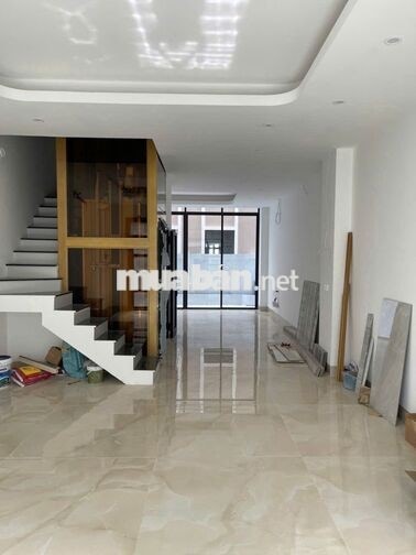 CHO THUÊ NHÀ TĐ7 80M² – 5 TẦNG – THANG MÁY – FULL ĐỒ – 20TR/THÁNG