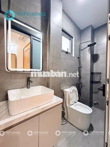 CHO THUÊ CHDV 30m2 BAN CÔNG THOÁNG NỘI THẤT TIỆN NGHI NGAY TOÀ VIETTEL