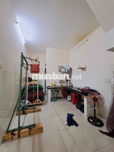 Nhà Mặt Tiền khu chợ Vải. Phù hợp kinh doanh hoặc cho thuê