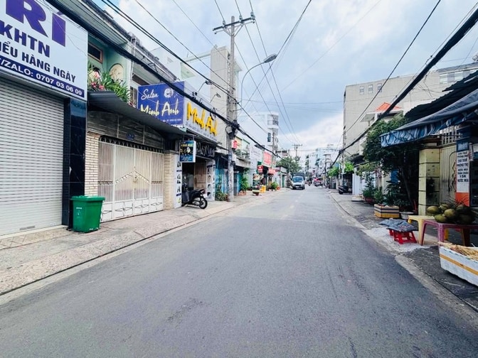 Bán nhà rẻ đúc 2 lầu (4x11) 48/ TRẦN QUỐC TUẤN P1 Gò Vấp (chợ Gò Vấp)
