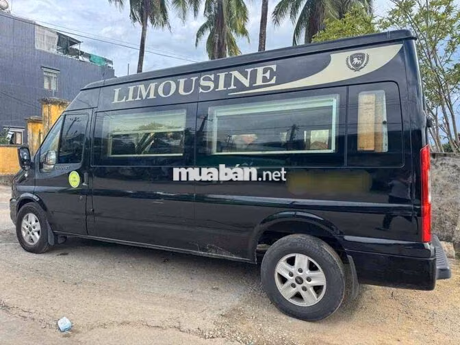 Ford Transit Limousine 10 chỗ 2020