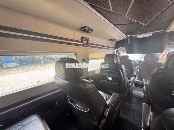 Ford Transit Limousine 10 chỗ 2020