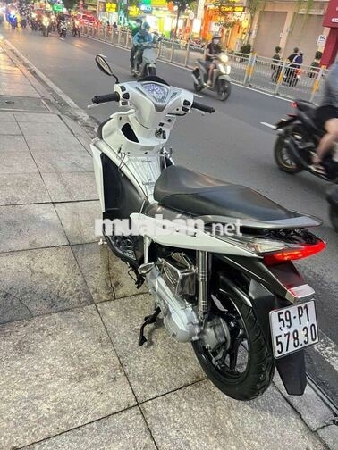 Honda Air Blade Fi 2012 Trắng