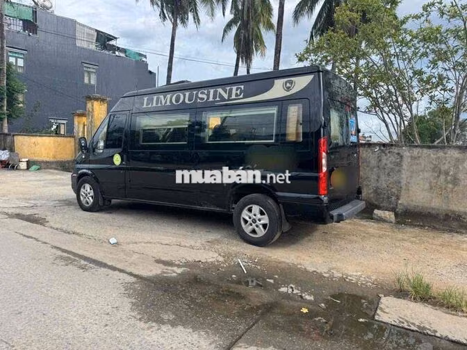 Ford Transit Limousine 10 chỗ 2020