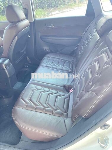 Hyundai i30 2010 Trắng
