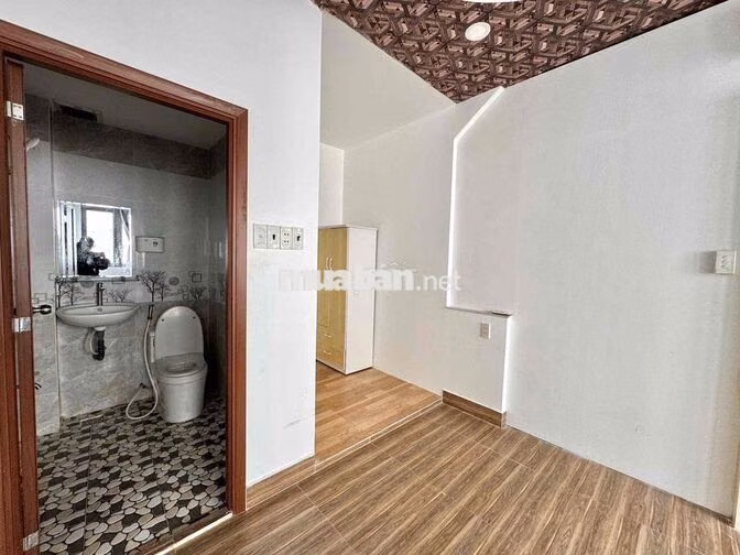 CHO THUÊ CĂN HỘ 30m2 FULL NỘI THẤT CỬA SỔ TRỜI TẠI QUANG TRUNG P8