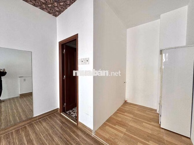 CHO THUÊ CĂN HỘ 30m2 FULL NỘI THẤT CỬA SỔ TRỜI TẠI QUANG TRUNG P8