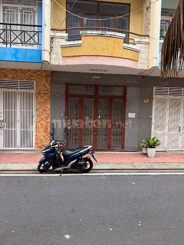 Bán Nhà 4x13,5m 2 lầu sân thượng, KDC Cao Lõ P4Q8