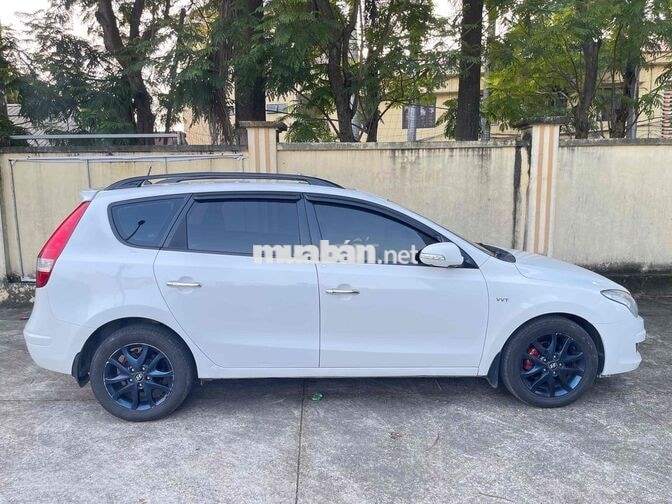 Hyundai i30 2010 Trắng