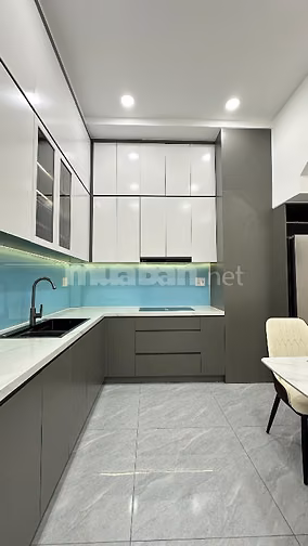 Chính chủ cần bán nhà 2 tầng, 3 phòng ngủ gần chợ Xuân Thới Thượng