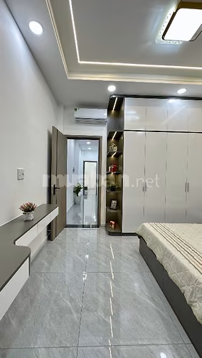 Chính chủ cần bán nhà 2 tầng, 3 phòng ngủ gần chợ Xuân Thới Thượng