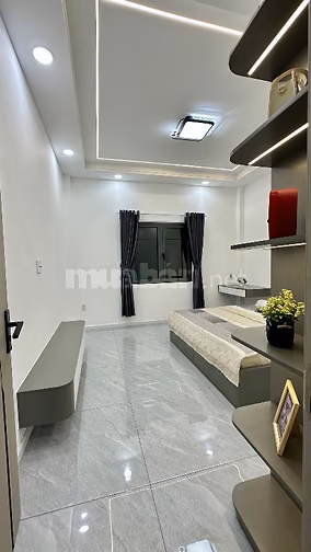 Chính chủ cần bán nhà 2 tầng, 3 phòng ngủ gần chợ Xuân Thới Thượng