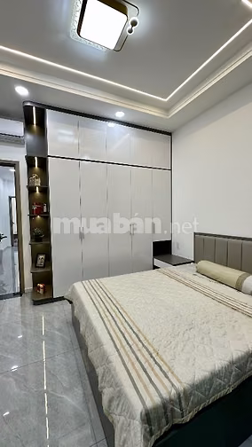 Chính chủ cần bán nhà 2 tầng, 3 phòng ngủ gần chợ Xuân Thới Thượng