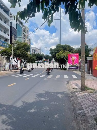 🔥 NGANG 12M BÌNH THỚI, QUẬN 11 – DIỆN TÍCH 216M², NHÀ 3 TẦNG! ✨