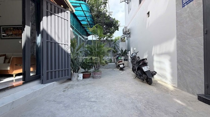  Nhà 3 lầu tuyệt đẹp Cao cấp hẻm Đỗ Thúc Tịnh, P12, Q.Gò Vấp, giá: 5