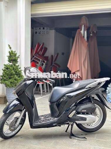Honda SH 2018 Đen 25000 km (bao tua) nguyên rin