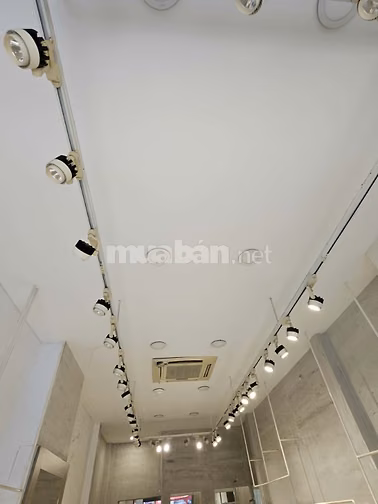 CHO THUÊ MẶT TIỀN GIÁ RẺ VÕ VĂN TẦN 40M2, ĐOẠN 2 CHIỀU, GIÁ 25TR/T