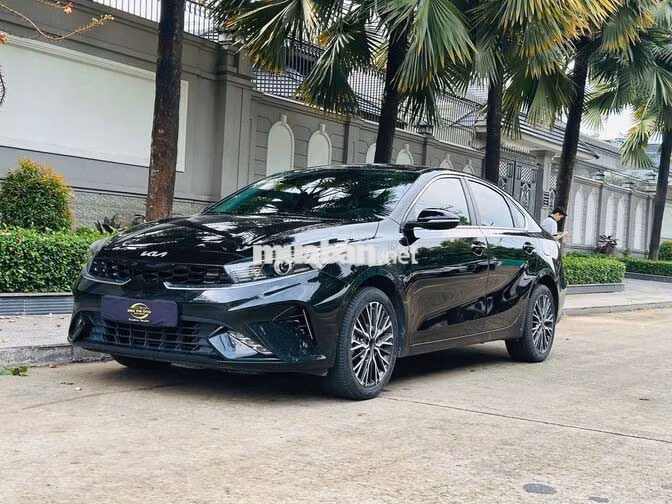 Kia K3 1.6 Luxury 2025 Đen 25.000 km