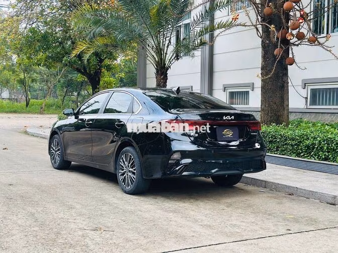 Kia K3 1.6 Luxury 2025 Đen 25.000 km