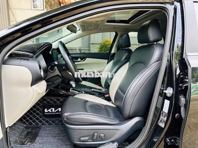 Kia K3 1.6 Luxury 2025 Đen 25.000 km