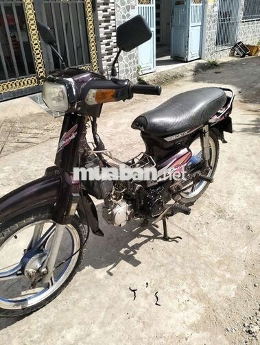 Honda Dream Quốc Đen