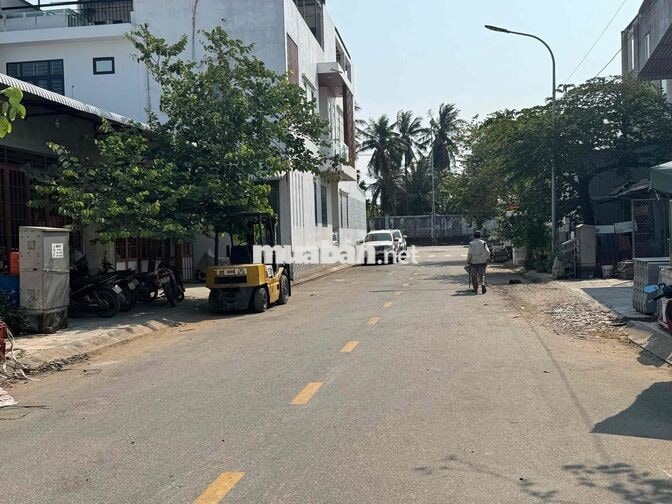 BÁN LÔ ĐẤT 2 MẶT TIỀN ĐƯỜNG NHỰA – NGAY KHU DÂN CƯ CHỢ ĐỨC NHUẬN