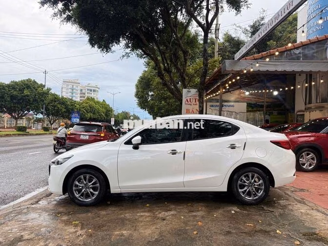 Mazda Mazda 2 2023 Trắng Tự động 19.000km