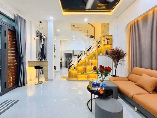 Bán gấp - hẻm xe hơi - 4 tỷ 090 Đường Bùi Quang Là, Gò Vấp - DT 47 m2