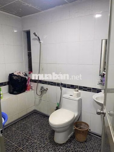 Pass gấp phòng cửa rộng lớn, gần IUH cs1, VLU