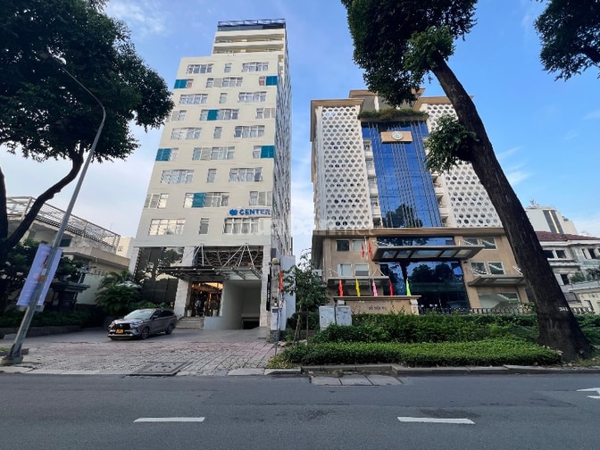 CHUYỂN NHƯỢNG TOÀ NHÀ KHÁCH SẠN 2 HẦM + 16 TẦNG CHO THUÊ 1,6 TỶ/THÁN