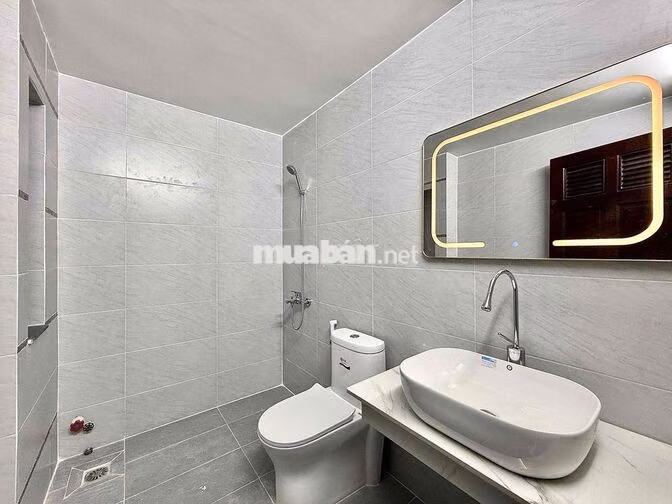 CHO THUÊ 2 PHÒNG NGỦ BAN CÔNG CUỐI DƯƠNG QUẢNG HÀM SÁT BÌNH THẠNH