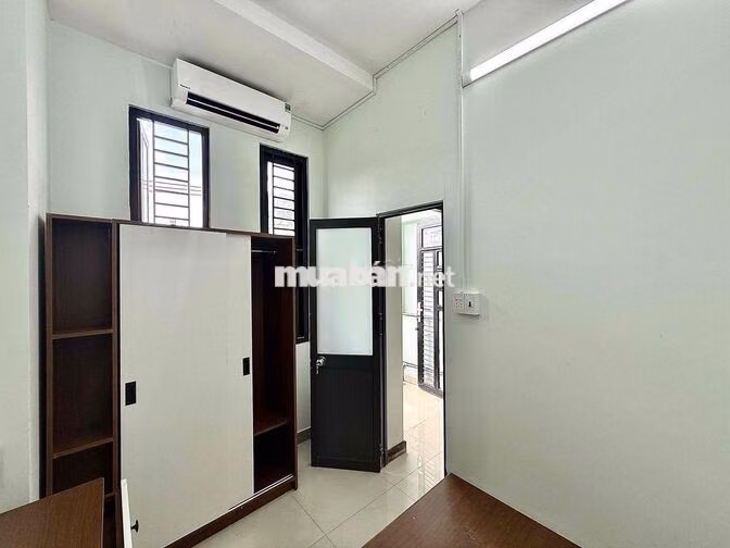 CHO THUÊ 2 PHÒNG NGỦ BAN CÔNG CUỐI DƯƠNG QUẢNG HÀM SÁT BÌNH THẠNH
