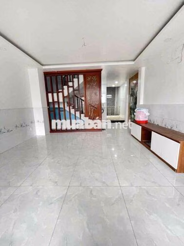 Nhà 5 tầng diện tích khủng 5x15 hẻm xe tải gần Aeon chỉ 5.6 tỷ gấp bán