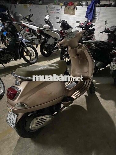 Piaggio Vespa FI 2011 Nâu Việt Nam