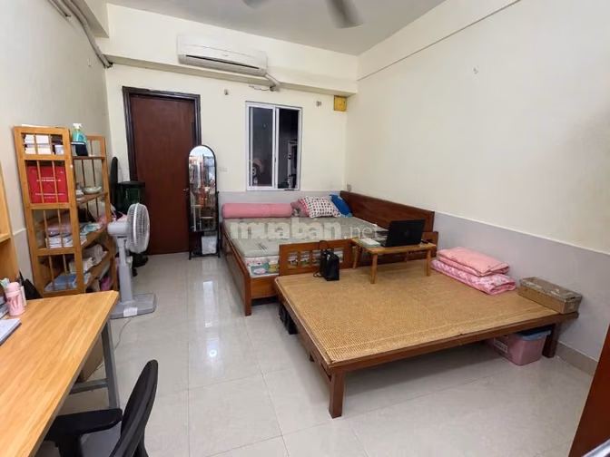 Bán CC Lô góc Quân Đội Ngọc Thụy 104m2 tầng cao hơn 5 tỷ 0968119926