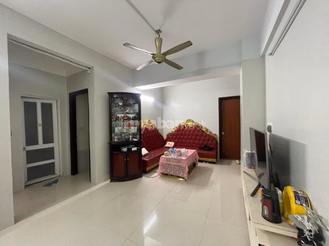 Bán CC Lô góc Quân Đội Ngọc Thụy 104m2 tầng cao hơn 5 tỷ 0968119926