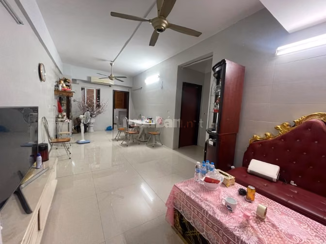 Bán CC Lô góc Quân Đội Ngọc Thụy 104m2 tầng cao hơn 5 tỷ 0968119926