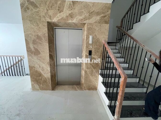 Cho thuê nhà mặt phố Cityland hoàn thiện mới 100% có thang máy