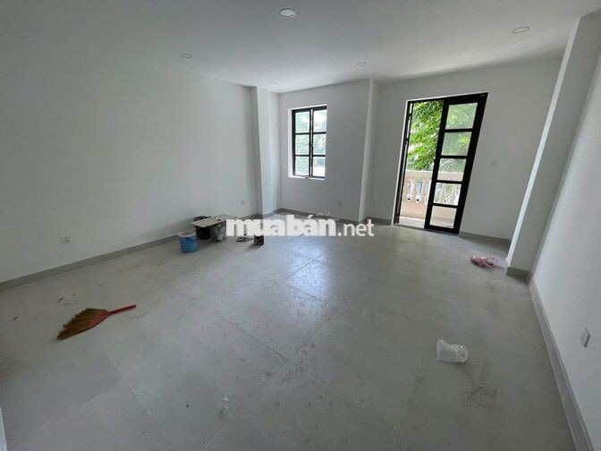 Cho thuê nhà mặt phố Cityland hoàn thiện mới 100% có thang máy