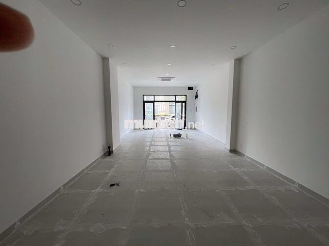 Cho thuê nhà mặt phố Cityland hoàn thiện mới 100% có thang máy
