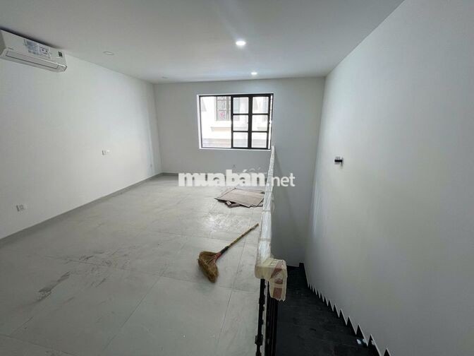 Cho thuê nhà mặt phố Cityland hoàn thiện mới 100% có thang máy
