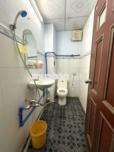 CHO THUÊ MINIHOUSE SẴN NỘI THẤT LỘ OTO KDC 586 GẦN CHỢ GIÁ 2.2TR/THÁNG